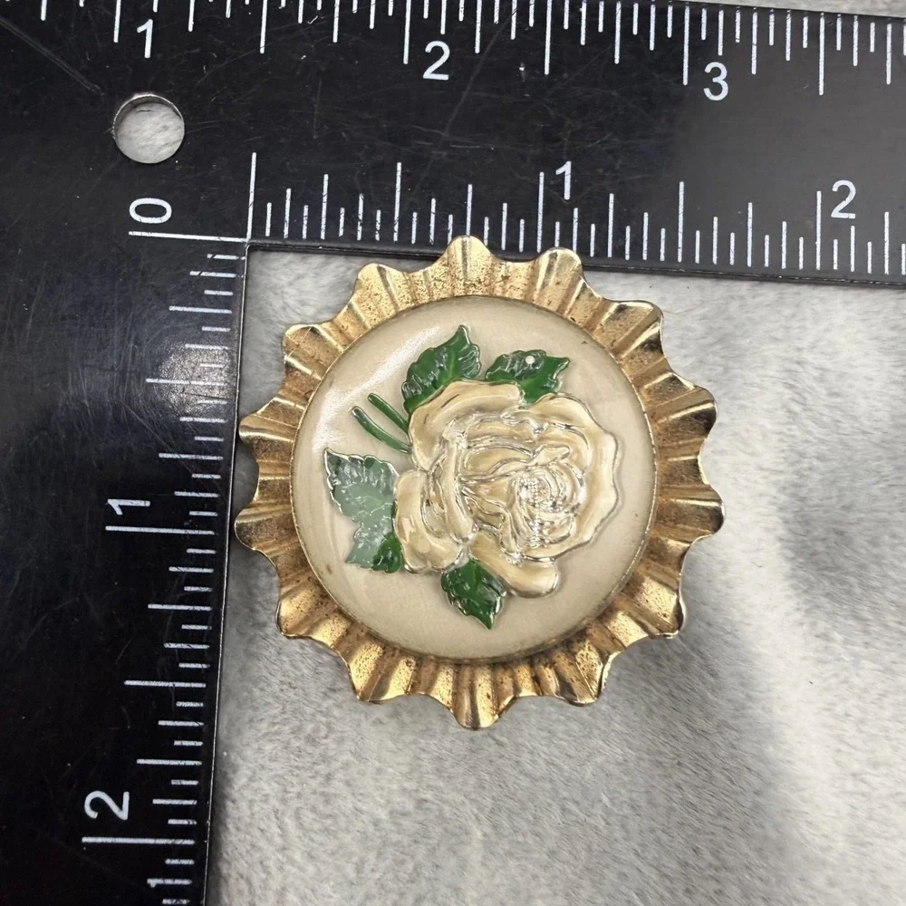 Vintage‎ Flower Brooch Gold Tone Acrylic Rose